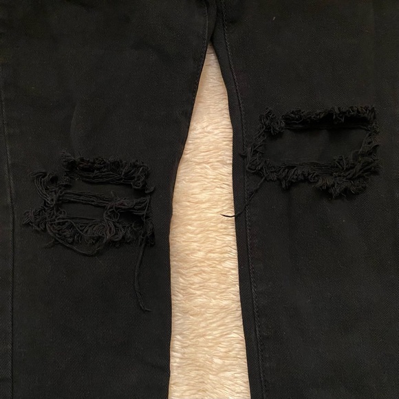 Nasty Gal High Waisted Mom Jeans with Distressed knees, ankle length size US 6 - Picture 7 of 10